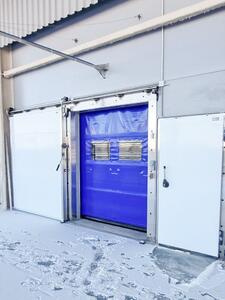 Двери для холодильных, складских помещений и распределительных центров Двери для холодильных, складских помещений и распределительных центров